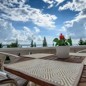 https://apartments-maris-starigrad-paklenica.hotelinzadar.com
