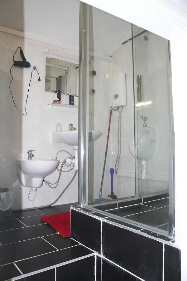 Δωμάτια σε οικογενειακή κατοικία Stadtpark Rooms Βιέννη Αυστρία