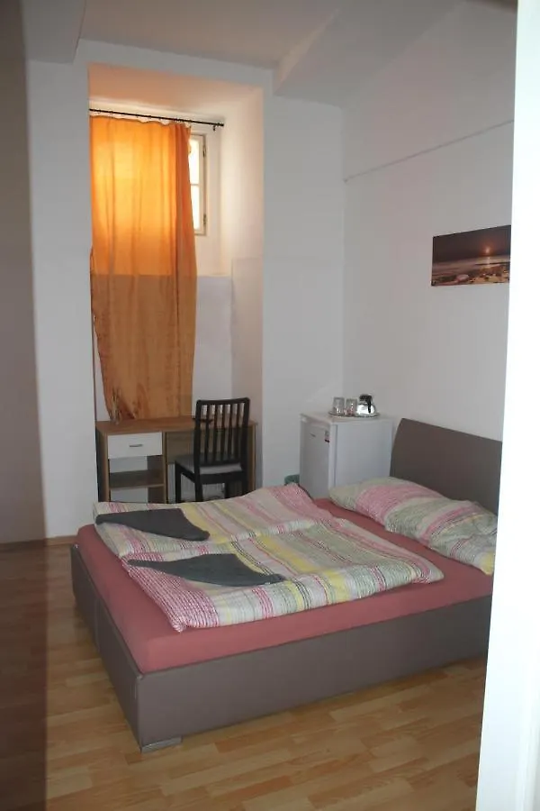 Δωμάτια σε οικογενειακή κατοικία Stadtpark Rooms Βιέννη
